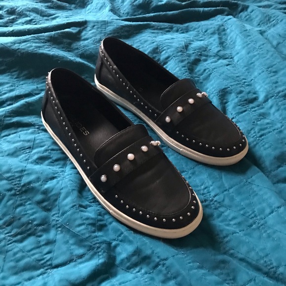 J Slides Low Top Slip On Fashion Sneakers - Picture 3 of 4